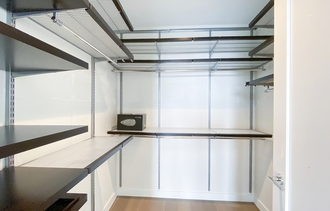 2 beds, 2.5 baths, 1,497 sqft, $11,000, Unit 19K