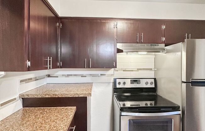 2 beds, 1 bath, 1,000 sqft, $1,400, Unit SC825