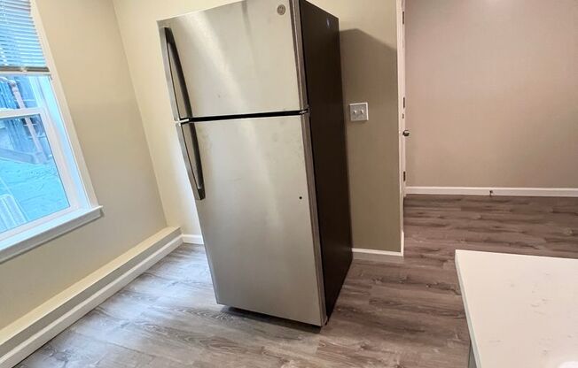 Newly Renovated Ground Floor 1x1 in Hayes Valley SF!