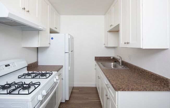 1 bed, 1 bath, $1,695, Unit 632-17