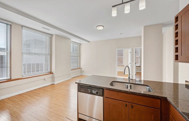 the preserve at ballantyne commons apartment kitchen and living room