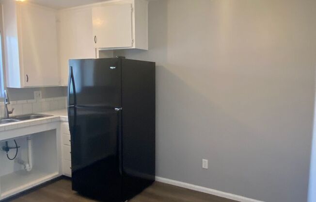 2 beds, 1 bath, 704 sqft, $1,995, Unit 3