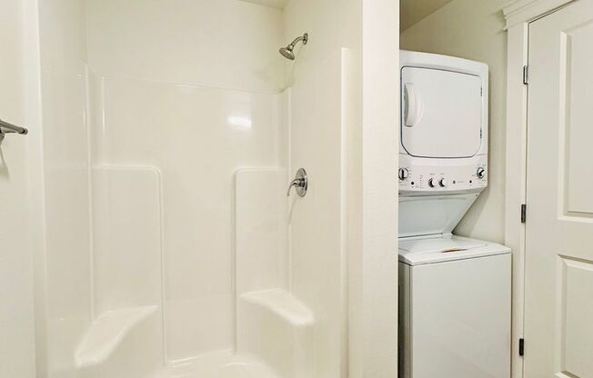 Studio, 1 bath, 327 sqft, $1,550, Unit 410-204