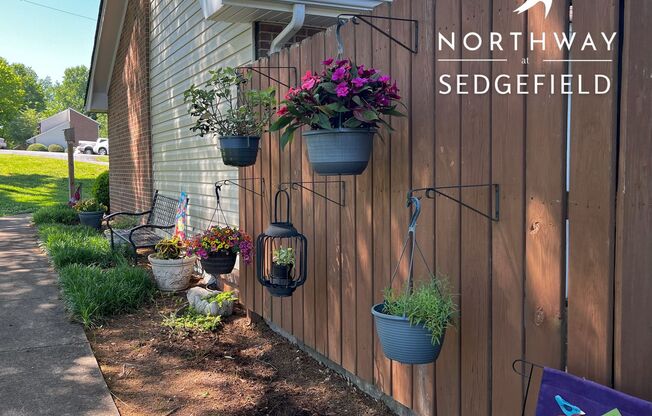 3 beds, 2.5 baths, 1,450 sqft, $1,600, Unit 72