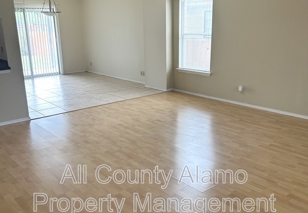11210 BERKLEY SQ