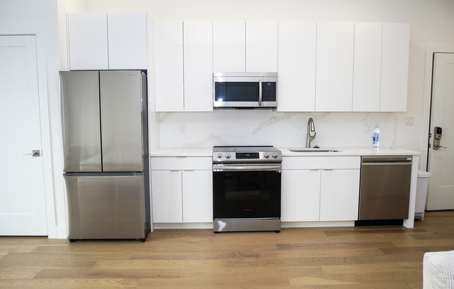 Studio, 1 bath, 450 sqft, $2,486, Unit 202