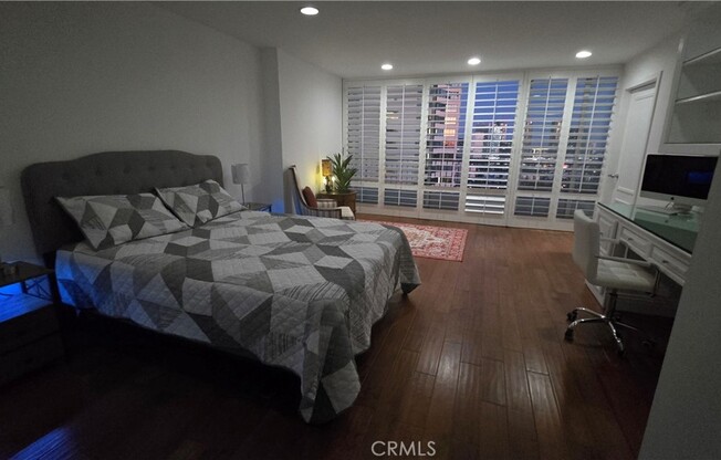 1 bed, 2 baths, 888 sqft, $4,995, Unit 2204