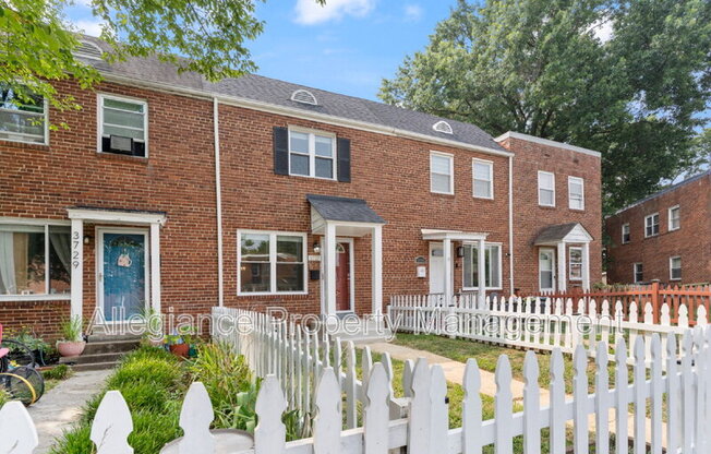 3727 MARK DR