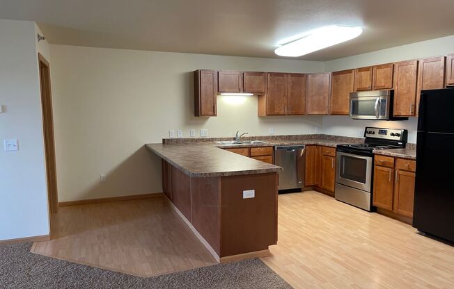 2 beds, 2 baths, 966 sqft, $1,255, Unit 5160-107