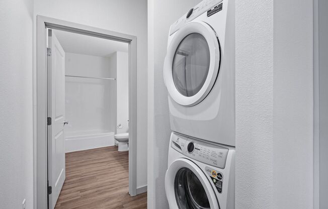 1 bed, 1 bath, 857 sqft, $1,625, Unit 318
