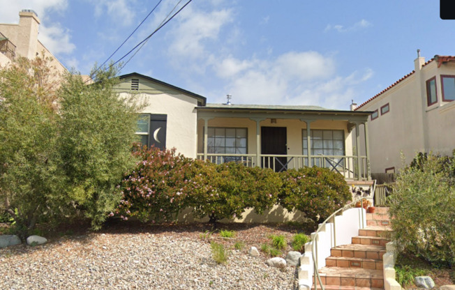 Charming Remodeled 2 Bed/1 Bath Home in San Diego!