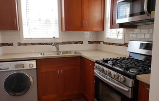 1272-1276 N. Ardmore Ave