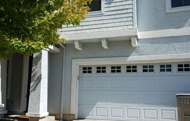 Lovely Two-Story Home in Regency Park