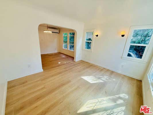 1 bed, 1 bath, 700 sqft, $2,150