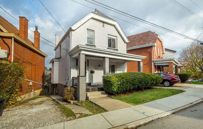 3 Bedroom home in Carrick available August 1st! Accepting Section 8!