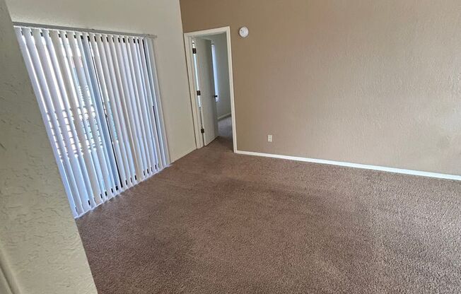 2 beds, 2 baths, 957 sqft, $1,015, Unit 70