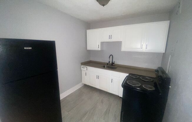 1 bed, 1 bath, $1,000