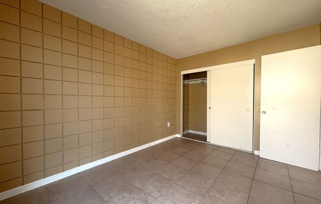 2 beds, 1 bath, $1,699, Unit 07