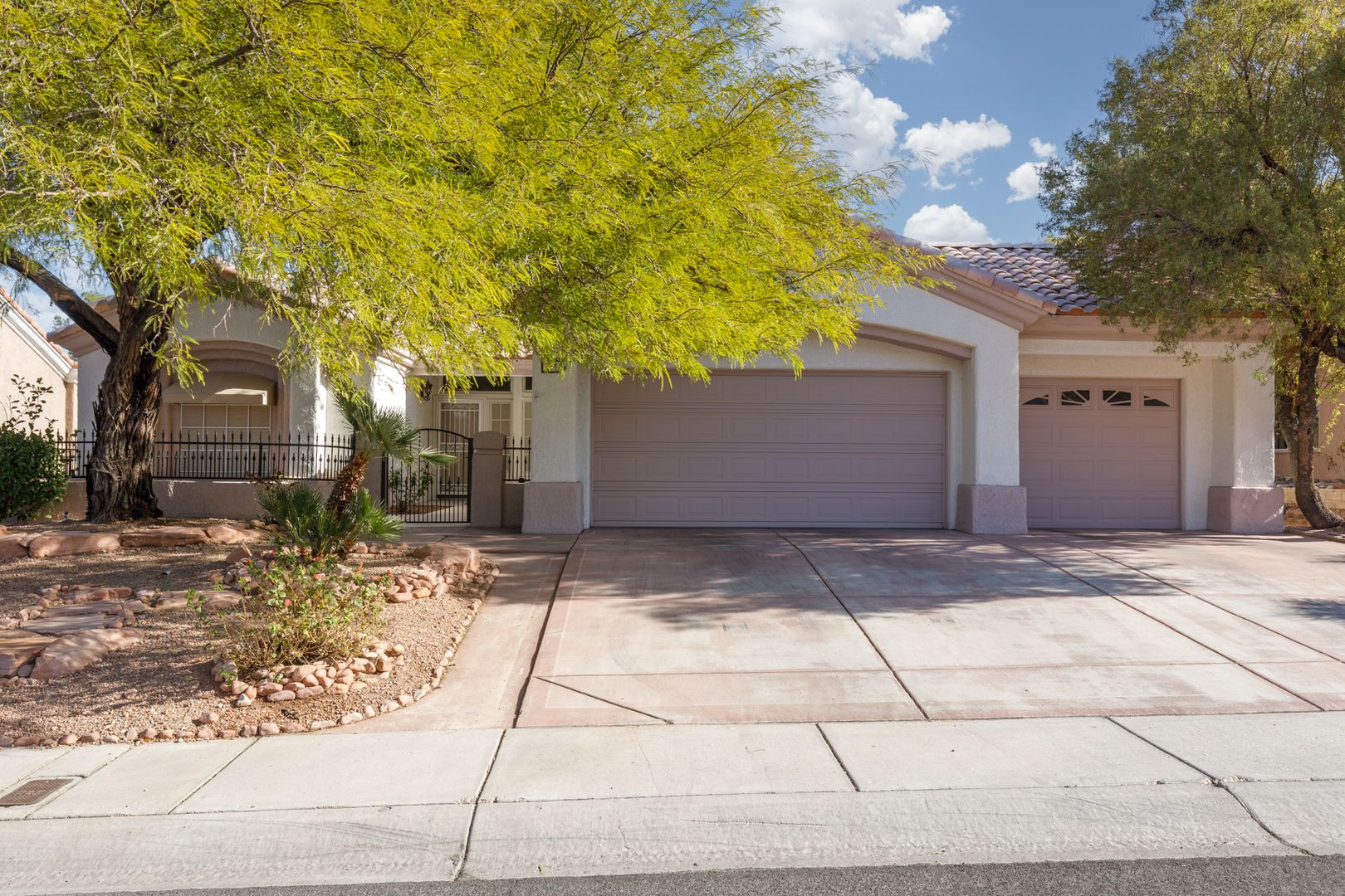 Gorgeous Single Story Home in The Sun City Summerlin