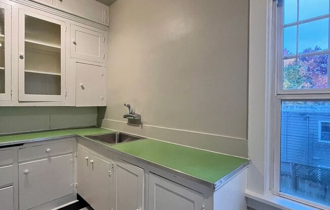 Studio, 1 bath, $1,245, Unit 08