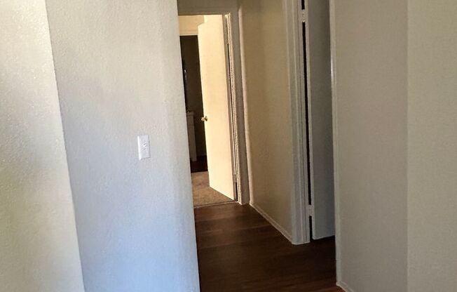 2 beds, 2 baths, 900 sqft, $2,200, Unit 73