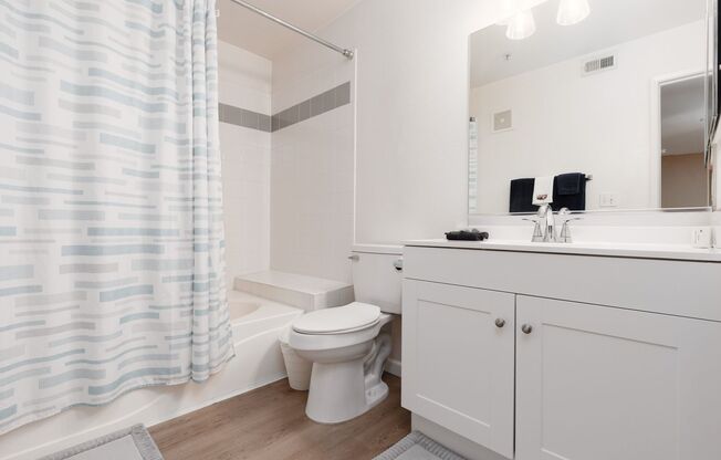 1 bed, 1 bath, $1,600, Unit Building 1 - second floor