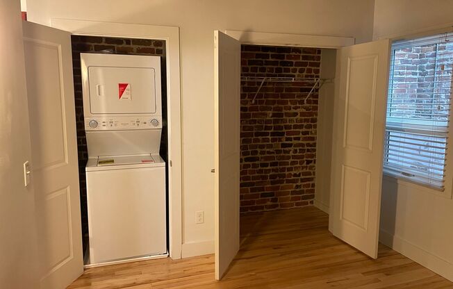 1 bed, 1 bath, 465 sqft, $1,200, Unit Apt 232