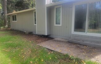 3 beds, 2 baths, $2,195