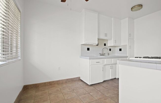 1040 Ximeno Ave.