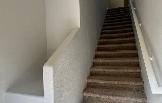 2 beds, 2 baths, $2,275, Unit # 5523