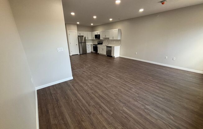 Studio, 1 bath, 660 sqft, $1,195, Unit 415 - S660 Courtyard View