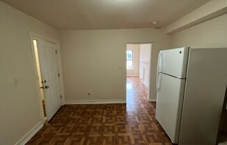 1 bed, 1 bath, $850, Unit Second Floor