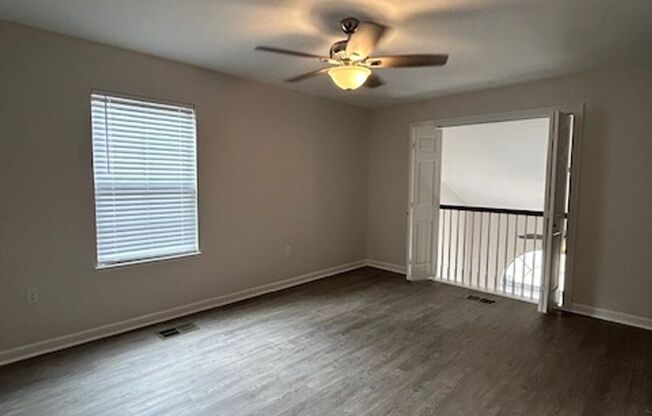 3 beds, 2 baths, $1,650, Unit 17254-27B