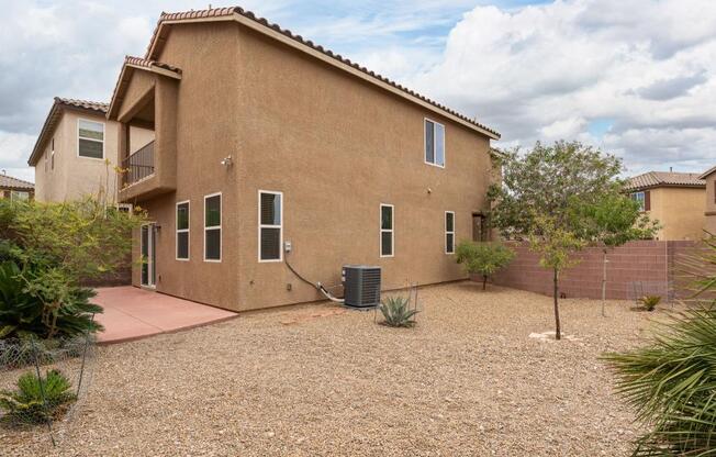 3 beds, 2 baths, 1,764 sqft, $2,100