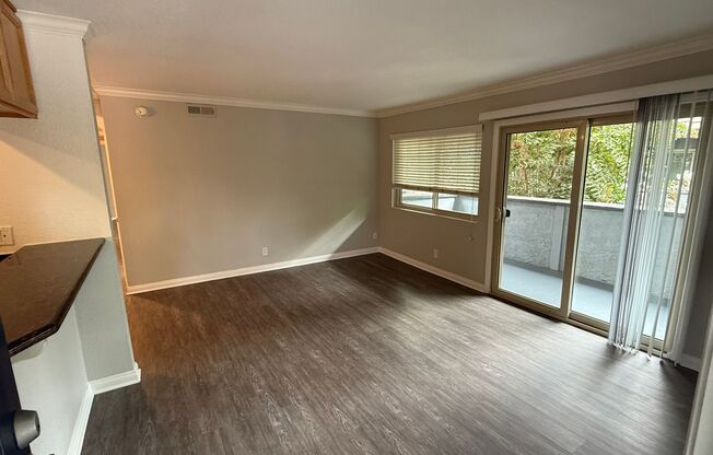 2 beds, 2 baths, 850 sqft, $2,845, Unit 823-02