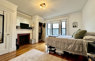 452 Park Dr