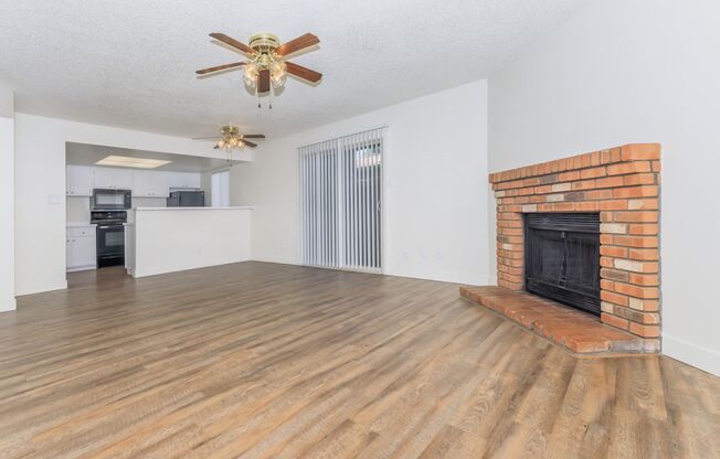 3 beds, 2 baths, 1,194 sqft, $1,649, Unit P1085