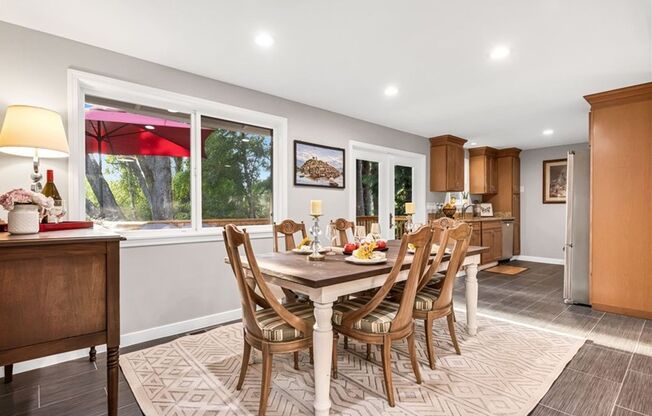 4 Beds and 2 Baths Beautiful Bellevue Single-family Home is Available for Rent!