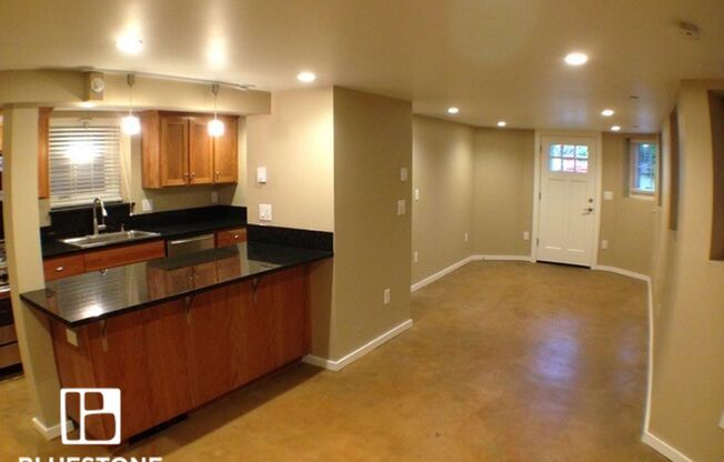 IRVA - Irving Apartments
