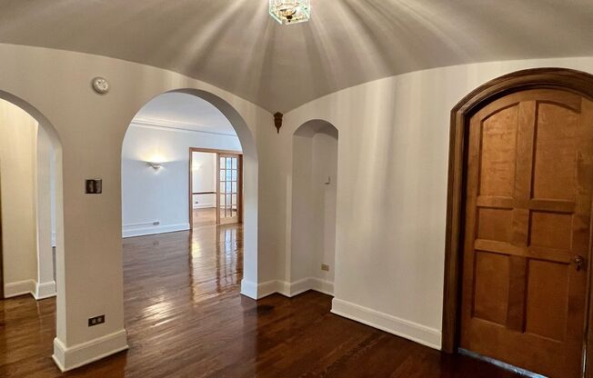 3 beds, 2.5 baths, 2,100 sqft, $3,960, Unit 431-02A