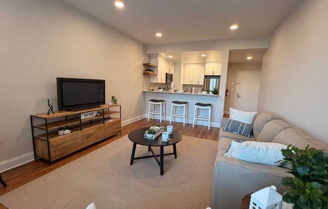 2 beds, 2 baths, 1,234 sqft, $3,350, Unit 306