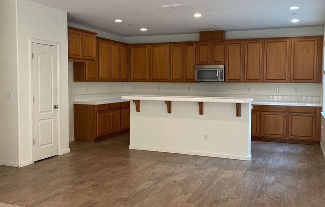 3 Bed, 2½ Bath Two Story Condo in Natomas' Hampton Village