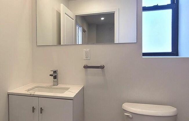 2 beds, 2 baths, $6,850, Unit 14R