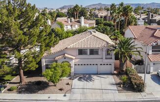 AMAZING 5-BEDROOM HOME WITH POOL AND SPA IN HENDERSON! NO HOA!