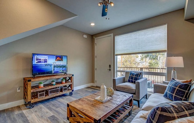 Apartments For Rent in Reno-Riverside Park Apartments Living Room