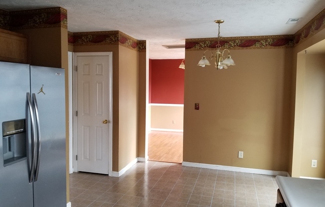 3 beds, 2.5 baths, $1,800