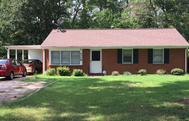 Beautifully Updated 3bdrm/1bth Ranch Style Home Located in the Glen Lea Area!