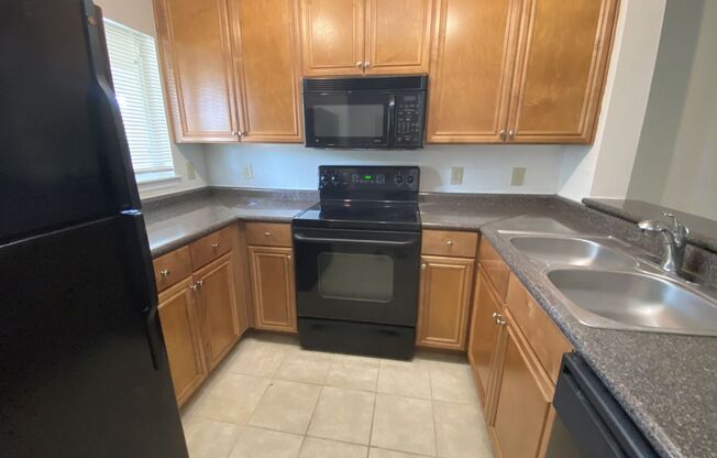 2 beds, 2 baths, $1,750