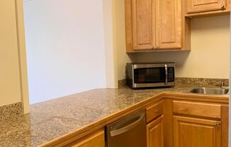 1 bed, 1 bath, $895, Unit 204