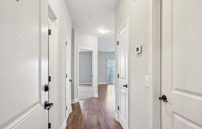 1 bed, 1 bath, 740 sqft, $1,199, Unit 600 - 2HP